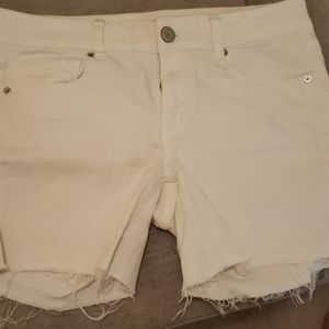 American Eagle Outfitters white shorts
